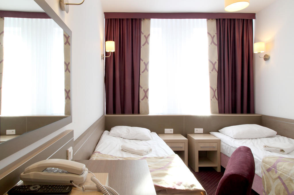 Arche Hotel Siedlce Quarto foto